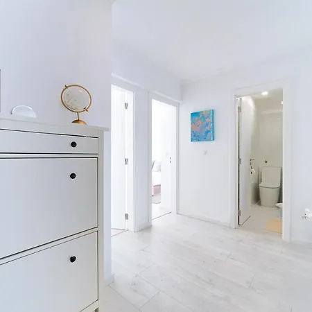 Apartamento Sea Breeze 2-bedroom 10m Walk To The *
