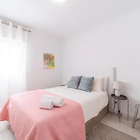 Apartamento Sea Breeze 2-bedroom 10m Walk To The