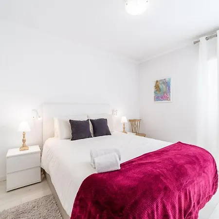 Apartamento Sea Breeze 2-bedroom 10m Walk To The