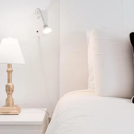 Apartamento Sea Breeze 2-bedroom 10m Walk To The *
